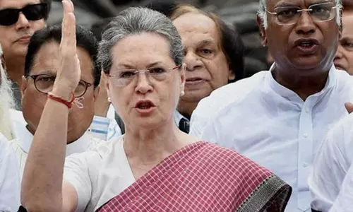 23ന് ഹാജരാകണം; സോണിയ ഗാന്ധിക്ക് വീണ്ടും ഇ.ഡി നോട്ടീസ് 23ന് ഹാജരാകണം; സോണിയ ഗാന്ധിക്ക് വീണ്ടും ഇ.ഡി നോട്ടീസ്