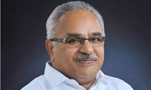 സ്വർണക്കടത്തു കേസ്: സരിത്തിന്റെ ഫോൺ പിടിച്ചെടുത്തത് ഒരു പൊലീസുകാരന്റെ പൊട്ട ബുദ്ധിയെന്ന് കാനം രാജേന്ദ്രൻ സ്വർണക്കടത്തു കേസ്: സരിത്തിന്റെ ഫോൺ പിടിച്ചെടുത്തത് ഒരു പൊലീസുകാരന്റെ പൊട്ട ബുദ്ധിയെന്ന് കാനം രാജേന്ദ്രൻ