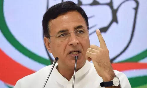 ബി.ജെ.പിയുടെ അതിക്രമത്തില്‍ നിന്ന് പൗരന്മാരെ രക്ഷിക്കാൻ കഴിയുന്ന രാഷ്ട്രപതിയെ തെരഞ്ഞെടുക്കണം: കോൺഗ്രസ്