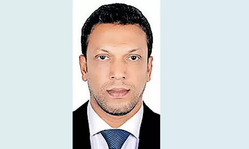 ചികിത്സക്കായി നാട്ടിലേക്ക് മടങ്ങിയ മലയാളി വിമാനത്തിൽ മരിച്ചു