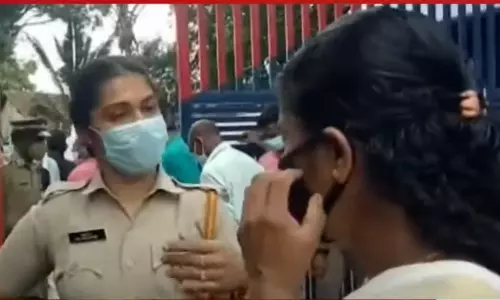 മുഖ്യമന്ത്രിയുടെ കോഴിക്കോട്ടെ പരിപാടിയിലും കറുത്ത മാസ്കിന് വിലക്ക്; വന്‍ സുരക്ഷ