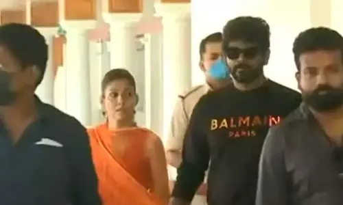 കറുപ്പണിഞ്ഞ് വിഘ്‌നേശ്, ഓറഞ്ചിൽ നയൻതാര; കേരളത്തിലെത്തി താരദമ്പതികൾ