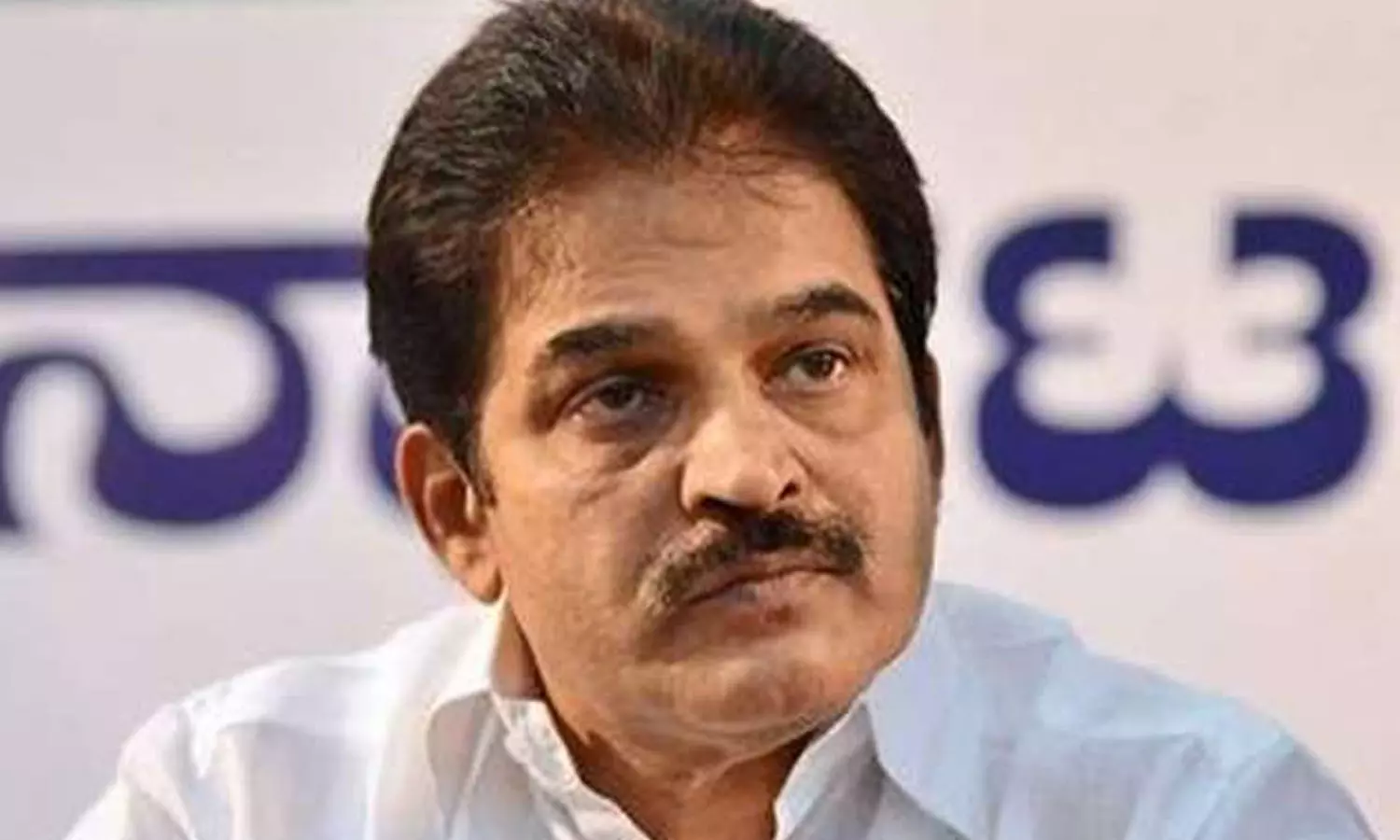 ഇ.ഡിയെ ഉപയോഗിച്ച് കേന്ദ്ര സർക്കാർ പകപോക്കുന്നു; നിയമപരമായും രാഷ്ട്രീയപരമായും നേരിടുമെന്ന് കെ.സി വേണുഗോപാൽ ഇ.ഡിയെ ഉപയോഗിച്ച് കേന്ദ്ര സർക്കാർ പകപോക്കുന്നു; നിയമപരമായും രാഷ്ട്രീയപരമായും നേരിടുമെന്ന് കെ.സി വേണുഗോപാൽ