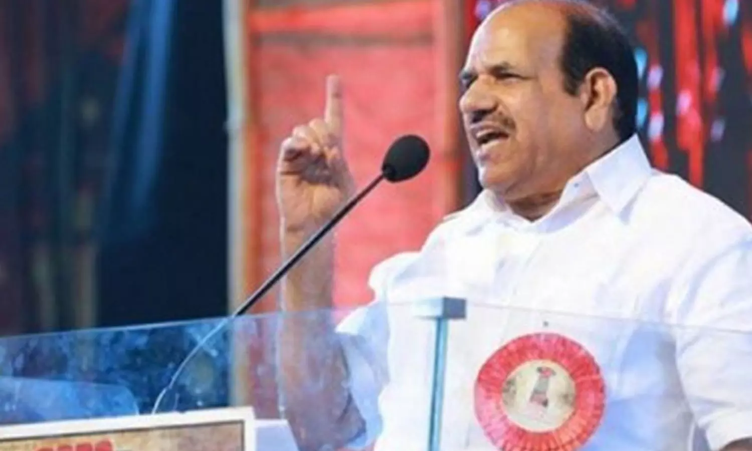 പ്രതിഷേധക്കാർ വിമാനത്തിലുണ്ടെന്ന് അറിയാമായിരുന്നു, അവരെ തടയേണ്ടെന്ന് മുഖ്യമന്ത്രിയാണ് പറഞ്ഞത്; വിശദീകരണവുമായി കോടിയേരി