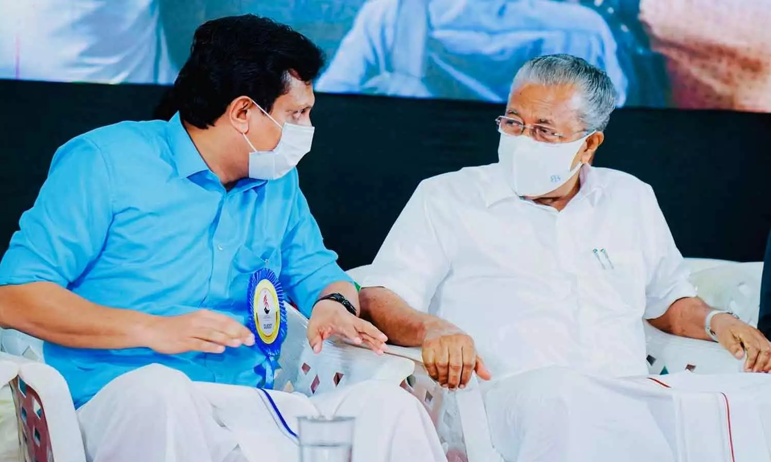 മുഖ്യമന്ത്രിയെ ഒറ്റതിരിച്ച് ആക്രമിക്കാമെന്ന് കരുതേണ്ട: മന്ത്രി റിയാസ് മുഖ്യമന്ത്രിയെ ഒറ്റതിരിച്ച് ആക്രമിക്കാമെന്ന് കരുതേണ്ട: മന്ത്രി റിയാസ്