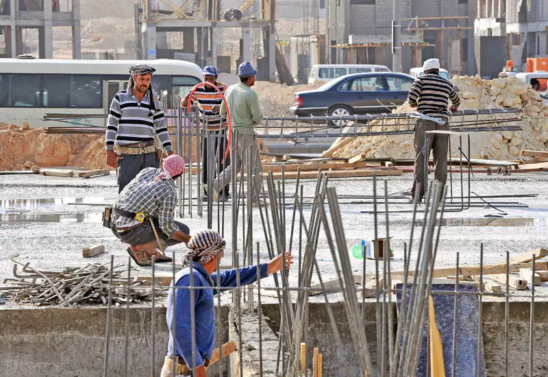 ബഹ്‌റൈനില്‍ അനധികൃത വിദേശ തൊഴിലാളികളെ   കണ്ടെത്തുന്നതിനായി പരിശോധന നടത്തി