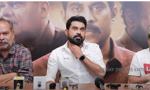 സുരാജിന്‍റെ നായികയാകാന്‍ ഡബ്ള്യൂ.സി.സിയില്‍ നിന്നും ആരെയും കിട്ടിയില്ല; പരിഹാസവുമായി അലന്‍സിയര്‍