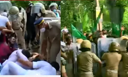 മുഖ്യമന്ത്രിക്കെതിരായ പ്രതിഷേധം തുടരുന്നു; കണ്ണൂരിൽ പ്രതിഷേധക്കാർക്ക് നേരെ പൊലീസ് ലാത്തി വീശി