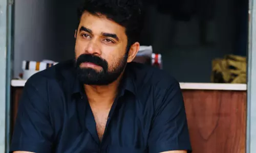 വിജയ് ബാബുവിന്റെ മുൻകൂർ ജാമ്യാപേക്ഷയിൽ ഹൈക്കോടതിയിൽ രഹസ്യവാദം: കേസുമായി ബന്ധമില്ലാത്തവരോട് പുറത്ത് പോവാൻ നിർദേശം