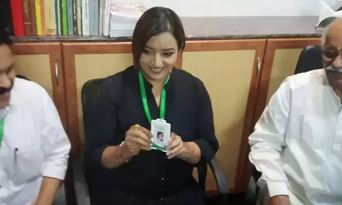 ആദിവാസി പട്ടയഭൂമി തട്ടിയെടുത്തുവെന്ന് പരാതി: സ്വപ്ന സുരേഷ് ജോലി ചെയ്യുന്ന സ്ഥാപനത്തിനെതിരെ അന്വേഷണം ആദിവാസി പട്ടയഭൂമി തട്ടിയെടുത്തുവെന്ന് പരാതി: സ്വപ്ന സുരേഷ് ജോലി ചെയ്യുന്ന സ്ഥാപനത്തിനെതിരെ അന്വേഷണം