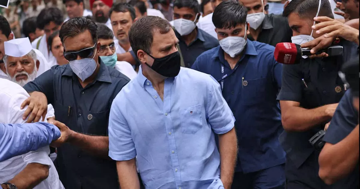 രാഹുലിനെ ഇ.ഡി മണിക്കൂറുകൾ ചോദ്യം ചെയ്യുന്നു; ലോക്സഭാ സ്പീക്കർക്ക് പരാതി നൽകി കോൺഗ്രസ് രാഹുലിനെ ഇ.ഡി മണിക്കൂറുകൾ ചോദ്യം ചെയ്യുന്നു; ലോക്സഭാ സ്പീക്കർക്ക് പരാതി നൽകി കോൺഗ്രസ്