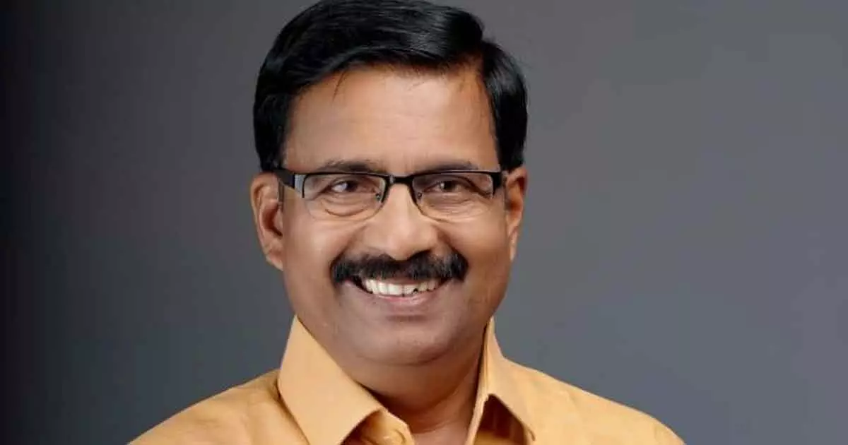 സ്ത്രീ സമരക്കാർക്കെതിരെ സി.പി.എം എം.എൽ.എയുടെ ലൈംഗികാധിക്ഷേപം, ഫേസ്ബുക്കില് ന്യായീകരണം; പിന്നാലെ പോസ്റ്റ് മുക്കൽ സ്ത്രീ സമരക്കാർക്കെതിരെ സി.പി.എം എം.എൽ.എയുടെ ലൈംഗികാധിക്ഷേപം, ഫേസ്ബുക്കില് ന്യായീകരണം; പിന്നാലെ പോസ്റ്റ് മുക്കൽ