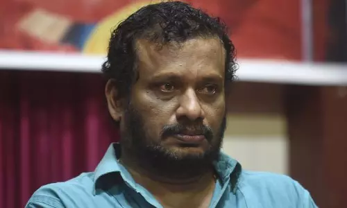 യുവപ്രസാധകയുടെ പരാതിയിൽ സാഹിത്യകാരൻ വി.ആർ.സുധീഷിനെ അറസ്റ്റ് ചെയ്തു