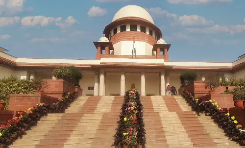 യു.പിയില്‍ ഭരണകൂടം നടത്തുന്ന മുസ്‌ലിംവേട്ടയിൽ ഇടപെടണം; സ്വമേധയാ കേസെടുക്കണം; ചീഫ് ജസ്റ്റിസിന് കത്തെഴുതി മുൻ ജഡ്ജിമാരും അഭിഭാഷകരും