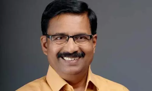 സ്ത്രീ സമരക്കാർക്കെതിരെ സി.പി.എം എം.എൽ.എയുടെ ലൈംഗികാധിക്ഷേപം, ഫേസ്ബുക്കില്‍ ന്യായീകരണം; പിന്നാലെ പോസ്റ്റ് മുക്കൽ