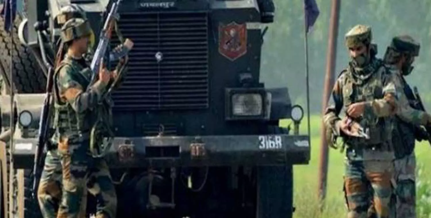 ജമ്മു കശ്മീരിൽ ബാങ്ക് മാനേജറെ കൊലപ്പെടുത്തിയ ഭീകരനെ സുരക്ഷാസേന വധിച്ചു ജമ്മു കശ്മീരിൽ ബാങ്ക് മാനേജറെ കൊലപ്പെടുത്തിയ ഭീകരനെ സുരക്ഷാസേന വധിച്ചു