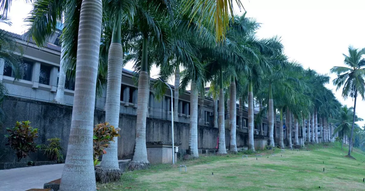 മലബാർ ക്യാൻസർ സെന്റർ ഇനി പോസ്റ്റ് ഗ്രാജ്വേറ്റ് ഇൻസ്റ്റിറ്റ്യൂട്ട് ഓഫ് ഓങ്കോളജി സയൻസസ് ആന്റ് റിസർച്ച്