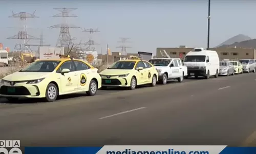 യു.എ.ഇയില്‍ എണ്ണവില വര്‍ധിച്ചതോടെ ഒമാന്‍ അതിര്‍ത്തിയിലെ പമ്പില്‍ വന്‍ തിരക്ക്