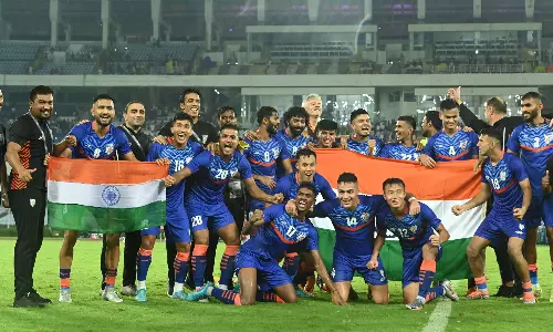 തല ഉയർത്തി ഛേത്രിയും സംഘവും ഏഷ്യാകപ്പിലേക്ക്; യോഗ്യത നേടിയ മറ്റു ടീമുകൾ ഇവരാണ്