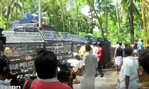 രാഹുൽ ഗാന്ധിക്കെതിരായ ഇ.ഡി നടപടി: തിരുവനന്തപുരത്ത് കോൺഗ്രസിന്റെ രാജ്ഭവൻ മാർച്ചിൽ സംഘർഷം