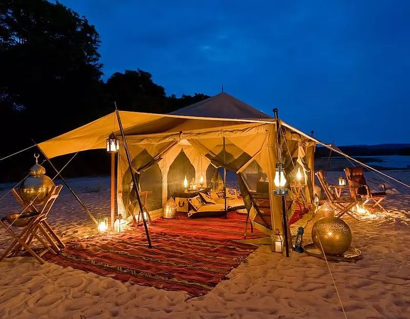 അറബ് കൂടാരങ്ങളൊരുക്കി ലോകകപ്പ് ആരാധകരെ വരവേല്ക്കാന് ഖത്തര് അറബ് കൂടാരങ്ങളൊരുക്കി ലോകകപ്പ് ആരാധകരെ വരവേല്ക്കാന് ഖത്തര്