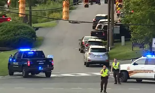 അമേരിക്കയില് ചര്ച്ചില് വെടിവെപ്പ്: ഒരാള് കൊല്ലപ്പെട്ടു, രണ്ടു പേര്ക്ക് പരിക്ക് അമേരിക്കയില് ചര്ച്ചില് വെടിവെപ്പ്: ഒരാള് കൊല്ലപ്പെട്ടു, രണ്ടു പേര്ക്ക് പരിക്ക്