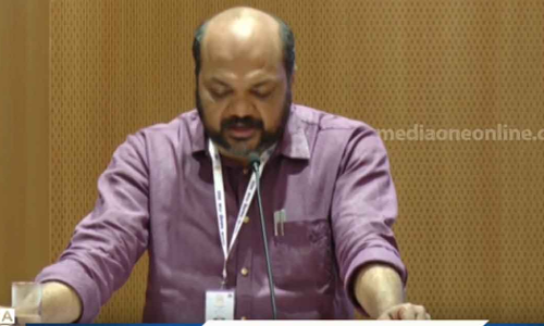 മൂന്നാം ലോകകേരള സഭയ്ക്ക് തുടക്കം; ഉദ്ഘാടന ചടങ്ങിൽ മുഖ്യമന്ത്രി എത്തിയില്ല