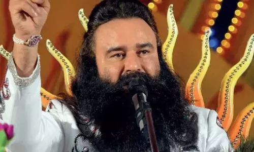 ബലാത്സംഗക്കേസുകളിലെ പ്രതി ഗുർമീത് റാം റഹീമിന് ഒരു മാസത്തെ പരോൾ