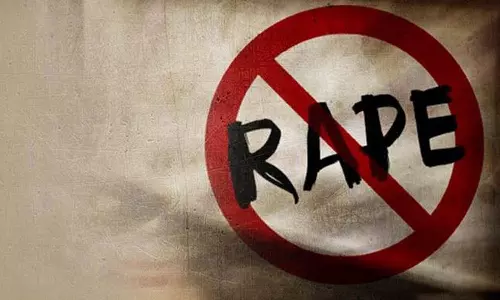 പതിനാലുകാരിയായ ബന്ധുവിനെ ആവർത്തിച്ച് ബലാത്സംഗം ചെയ്തു: പിതാവും മകനും അറസ്റ്റിൽ