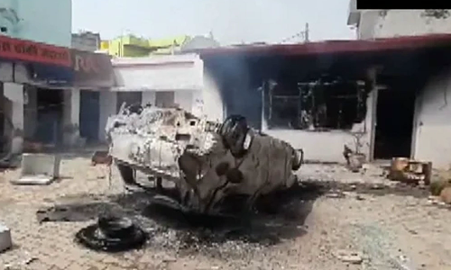 അഗ്നിപഥ് പ്രതിഷേധം; യു.പി യില്‍ പൊലീസ് സ്റ്റേഷന് തീയിട്ടു