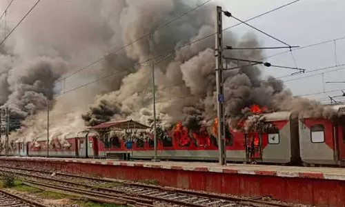ഒരു ട്രെയിൻ ഉണ്ടാക്കാനുള്ള ചെലവ് എത്രയാണെന്ന് അറിയാമോ? കേട്ടാൽ ഞെട്ടരുത്... ഒരു ട്രെയിൻ ഉണ്ടാക്കാനുള്ള ചെലവ് എത്രയാണെന്ന് അറിയാമോ? കേട്ടാൽ ഞെട്ടരുത്...