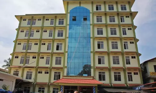 ഡോക്ടര്‍ എന്നുണ്ടാവും? ലീവല്ലാത്ത ദിവസമുണ്ടാകും!!; ഒപി സമയം ചോദിച്ചതിന് നിഷേധാത്മക രീതിയില്‍ മറുപടി നൽകിയ  ജീവനക്കാരിക്കെതിരെ നടപടി