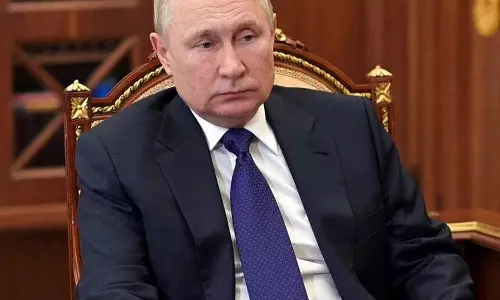 എഴുന്നേറ്റു നിൽക്കുമ്പോൾ വിറയ്ക്കുന്ന പുടിന്റെ വീഡിയോ പുറത്ത്; റഷ്യൻ പ്രസിഡന്റിന്റെ ആരോഗ്യനില മോശമെന്ന് റിപ്പോർട്ട്