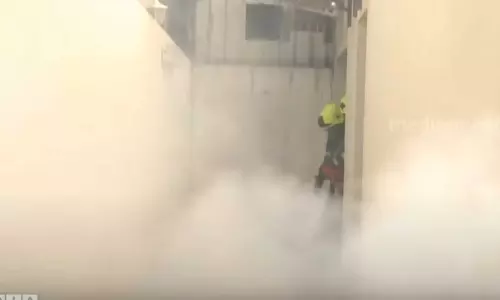 അബൂദബി നഗരത്തിലെ ബഹുനില കെട്ടിടത്തിലുണ്ടായ തീപിടിത്തത്തിൽ 19 പേർക്ക് പരിക്ക്