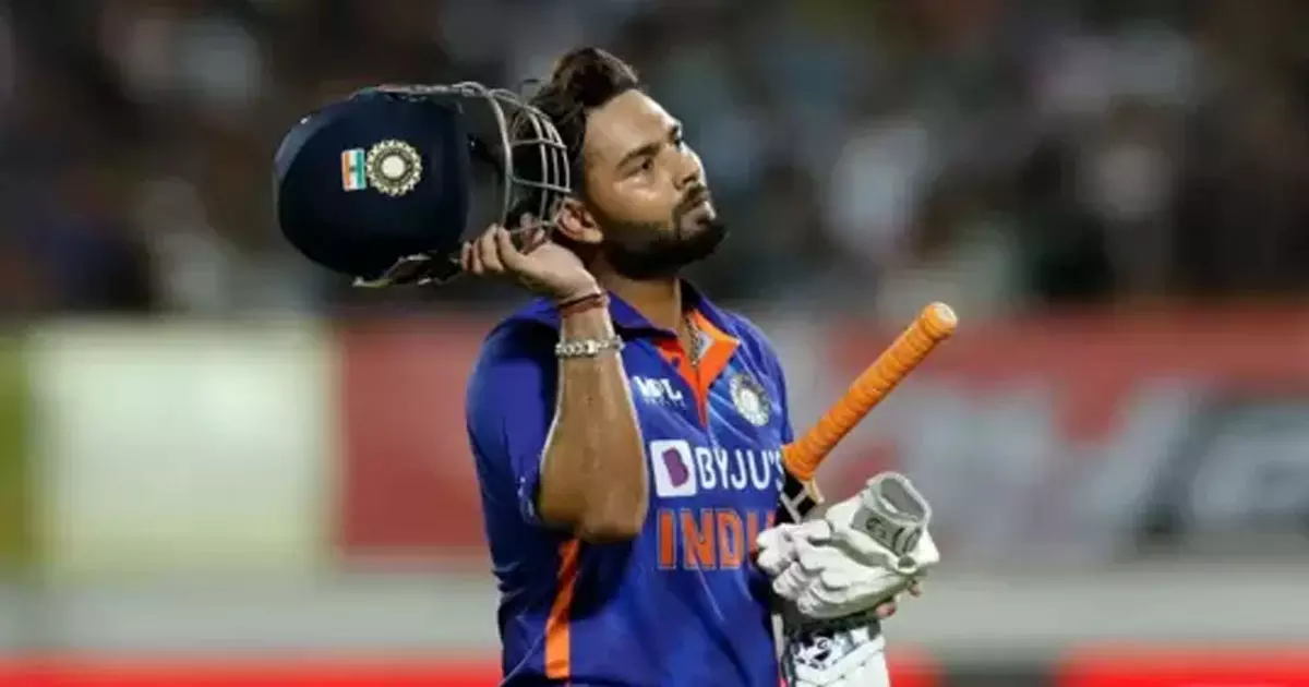 നല്ല താരങ്ങൾ പിഴവിൽനിന്ന് പഠിക്കുന്നു, ഈ താരം അങ്ങനെയല്ല; പന്തിന് പകരം കാർത്തികിനെ ലോകകപ്പ് ടീമിലെടുക്കാൻ ഡെയ്ൽ സ്‌റ്റൈൻ