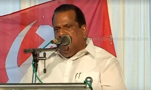 സ്വപ്നയെ എഴുന്നള്ളിച്ച് നടക്കുന്നത് കോൺഗ്രസിൻറെ ഗതികേട്; പി.സി ജോർജും, ക്രൈം നന്ദകുമാറും കൂട്ടാളികളെന്ന് ഇ.പി ജയരാജൻ സ്വപ്നയെ എഴുന്നള്ളിച്ച് നടക്കുന്നത് കോൺഗ്രസിൻറെ ഗതികേട്; പി.സി ജോർജും, ക്രൈം നന്ദകുമാറും കൂട്ടാളികളെന്ന് ഇ.പി ജയരാജൻ