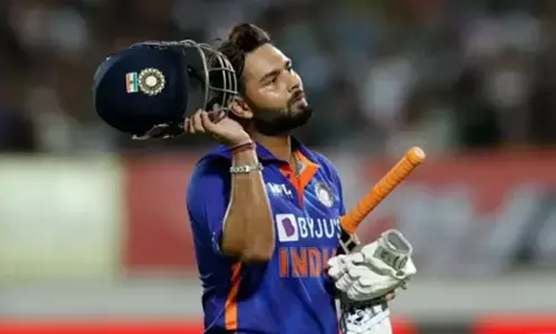 നല്ല താരങ്ങൾ പിഴവിൽനിന്ന് പഠിക്കുന്നു, ഈ താരം അങ്ങനെയല്ല; പന്തിന് പകരം കാർത്തികിനെ ലോകകപ്പ് ടീമിലെടുക്കാൻ ഡെയ്ൽ സ്‌റ്റൈൻ