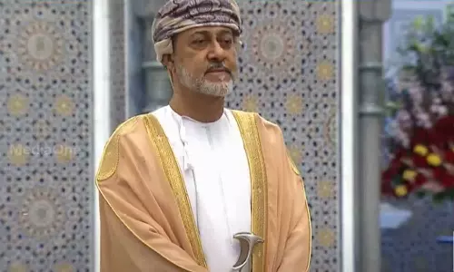 ഒമാനിൽ പുതുതായി തെരഞ്ഞെടുക്കപ്പെട്ട മന്ത്രിമാരും ഗവർണർമാരും അധികാരമേറ്റു