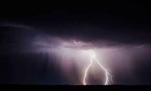 ബിഹാറിൽ മിന്നലേറ്റ് 17 പേർ മരിച്ചു; ഒഡീഷയിൽ നാല് മരണം