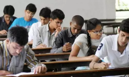 അച്ഛനും മകനും ഒരുമിച്ച് പത്താംക്ലാസ് പരീക്ഷയെഴുതി; ഫലം വന്നപ്പോൾ അച്ഛന് വിജയം, മകന് തോല്‍വി