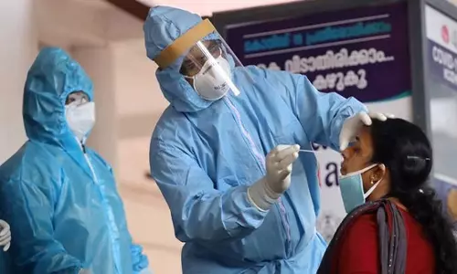 രാജ്യത്ത് കോവിഡ് വ്യാപനം കൂടുന്നു, ടെസ്റ്റ് പോസിറ്റിവിറ്റി നിരക്ക് കുത്തനെ ഉയർന്നു രാജ്യത്ത് കോവിഡ് വ്യാപനം കൂടുന്നു, ടെസ്റ്റ് പോസിറ്റിവിറ്റി നിരക്ക് കുത്തനെ ഉയർന്നു