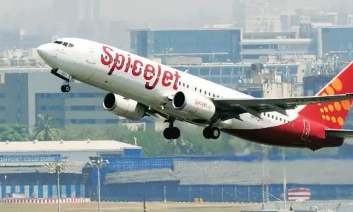 ഇന്ധനവില വർധന താങ്ങുന്നില്ല ; വിമാന നിരക്ക് 15% ഉയർത്തണമെന്ന് സ്പൈസ് ജെറ്റ്
