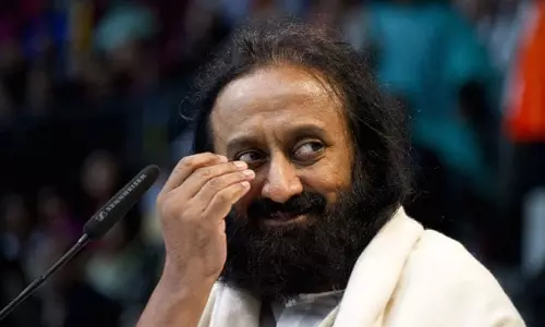 അഗ്‌നിപഥിനെ പിന്തുണച്ച് ശ്രീ ശ്രീ രവിശങ്കർ; പഴയ ട്വീറ്റ് കുത്തിപ്പൊക്കി സോഷ്യൽ മീഡിയയുടെ പൊങ്കാല