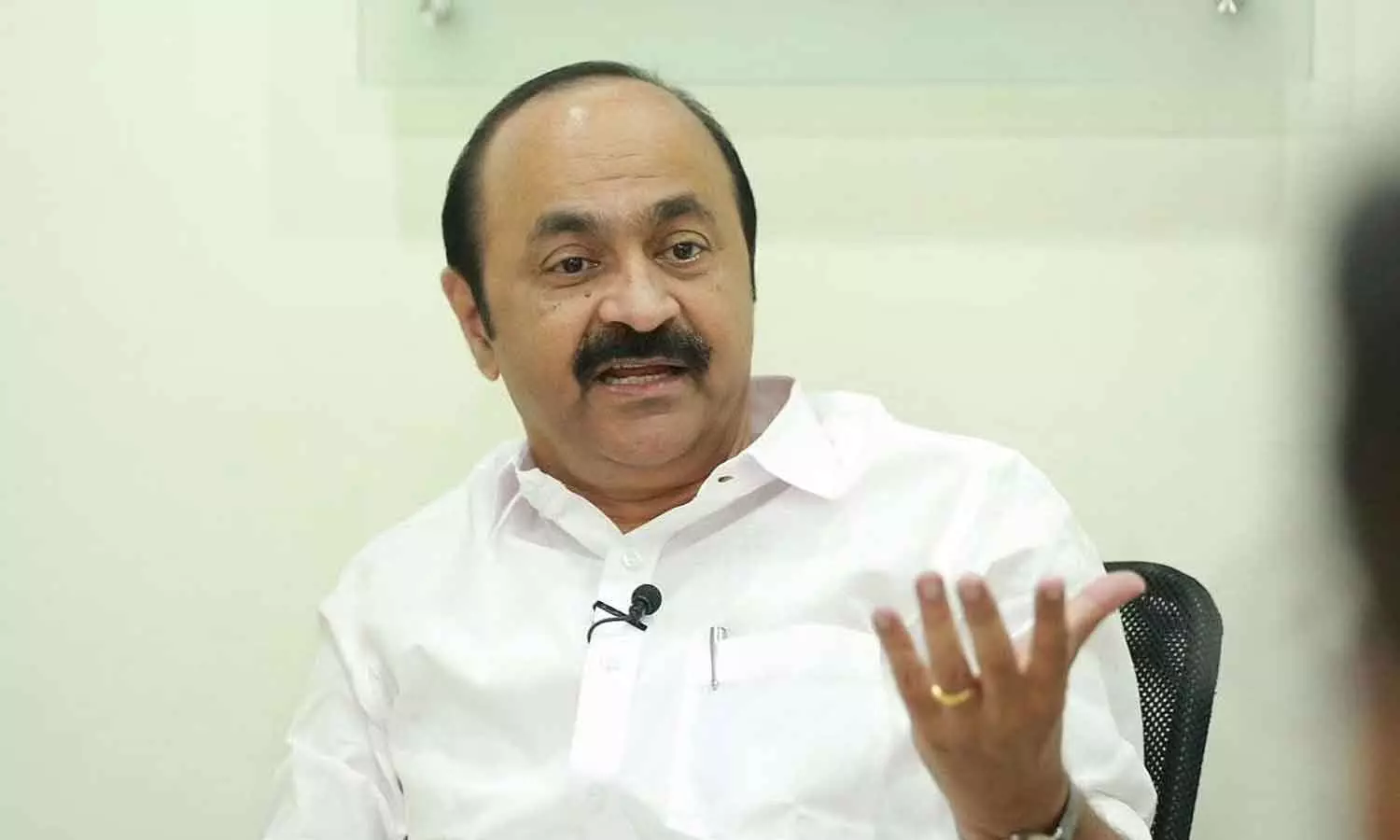 ആരോഗ്യവകുപ്പിനെ സി.പി.എം ഹൈജാക്ക് ചെയ്തിരിക്കുകയാണെന്ന് വി.ഡി സതീശൻ ആരോഗ്യവകുപ്പിനെ സി.പി.എം ഹൈജാക്ക് ചെയ്തിരിക്കുകയാണെന്ന് വി.ഡി സതീശൻ