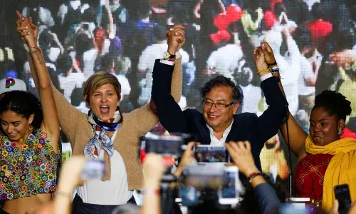 കൊളംബിയയിൽ ഇടതു വസന്തം; മുൻ ഗറില്ലാ പോരാളി ഗുസ്താവോ പെട്രോയ്ക്ക് ചരിത്ര വിജയം