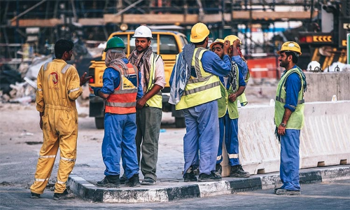 യു എ ഇയിൽ തൊഴിലാളികളും സ്ഥാപനങ്ങളും തമ്മിലെ സാമ്പത്തിക തർക്കങ്ങൾ പരിഹരിക്കാൻ പ്രത്യേക സമിതി രൂപീകരിച്ചു