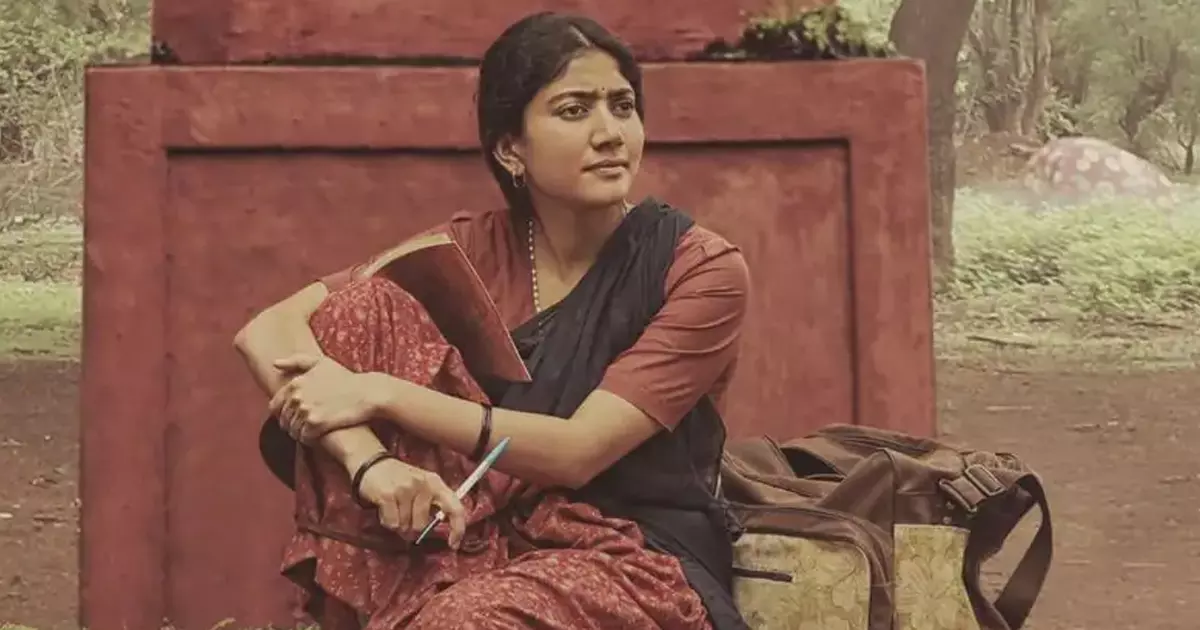 സംഘപരിവാര് സൈബര് ആക്രമണം: സായ് പല്ലവിക്ക് ഐക്യദാര്ഢ്യവുമായി ഡി.വൈ.എഫ്.ഐ സംഘപരിവാര് സൈബര് ആക്രമണം: സായ് പല്ലവിക്ക് ഐക്യദാര്ഢ്യവുമായി ഡി.വൈ.എഫ്.ഐ