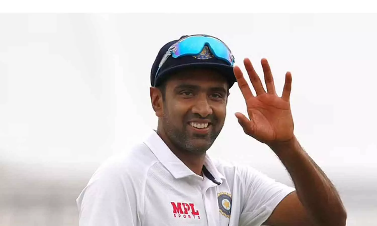 അശ്വിന് കോവിഡ്: ഇംഗ്ലണ്ടിലേക്ക് ഉടനില്ല, ടീമിലുണ്ടാകുമെന്ന് ബി.സി.സിഐ അശ്വിന് കോവിഡ്: ഇംഗ്ലണ്ടിലേക്ക് ഉടനില്ല, ടീമിലുണ്ടാകുമെന്ന് ബി.സി.സിഐ