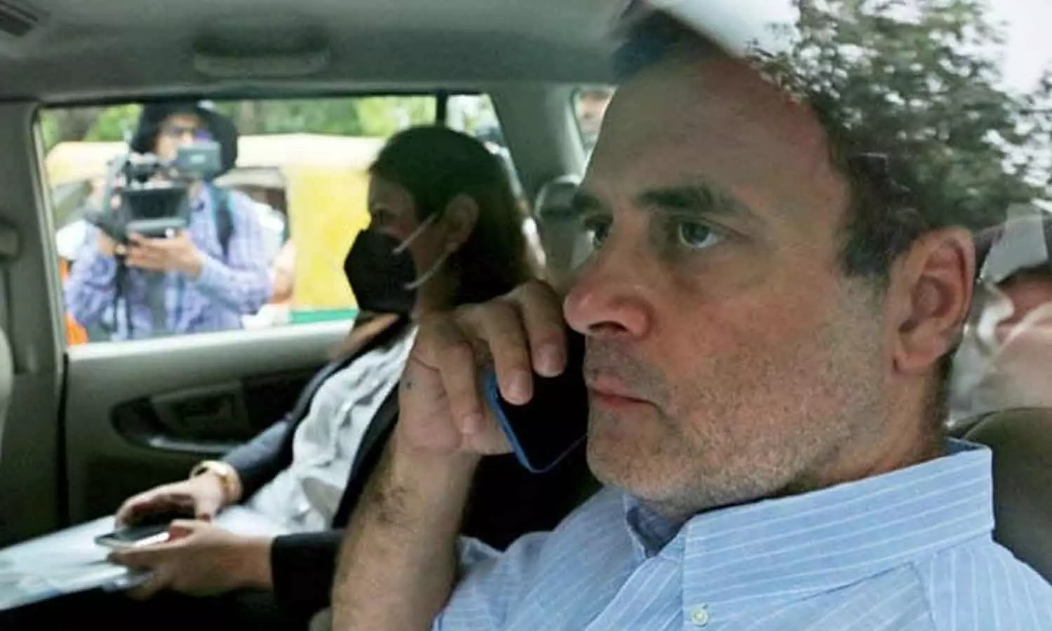 രാഹുൽഗാന്ധിയുടെ ചോദ്യംചെയ്യൽ പൂർത്തിയായി: കസ്റ്റഡിയിലെടുത്ത എം.പിമാരെ വിട്ടയച്ചത് അർധരാത്രി കഴിഞ്ഞ് രാഹുൽഗാന്ധിയുടെ ചോദ്യംചെയ്യൽ പൂർത്തിയായി: കസ്റ്റഡിയിലെടുത്ത എം.പിമാരെ വിട്ടയച്ചത് അർധരാത്രി കഴിഞ്ഞ്