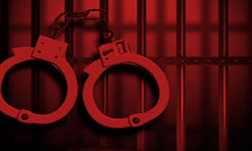 മരുമകളെ ബലാത്സംഗം ചെയ്തു, വിചാരണയ്ക്കായി കോടതിയിലെത്തിയ 60കാരൻ മകനെ വെട്ടിക്കൊന്നു